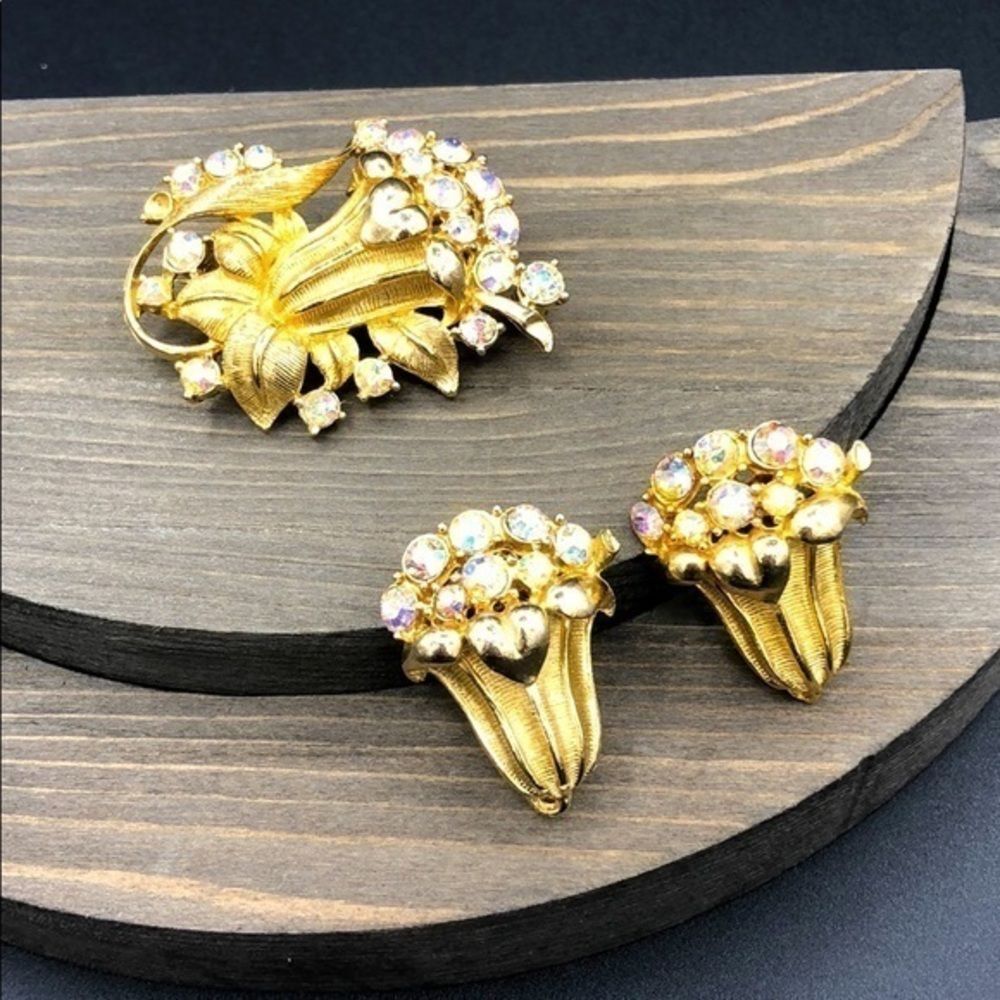 Aurora Borealis Brooch and Clip Earrings Set